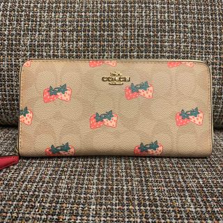 コーチ(COACH)の98126  コーチ　長財布　いちご(財布)