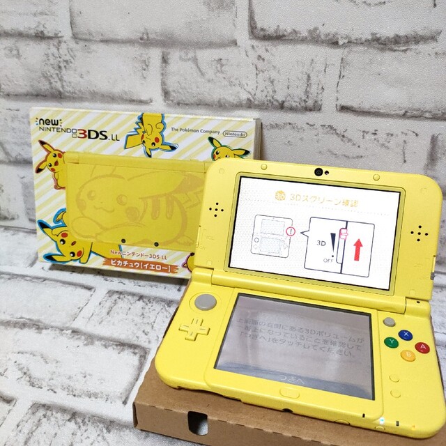 Newニンテンドー3DS LL ピカチュウ【イエロー】 - 携帯用ゲーム本体