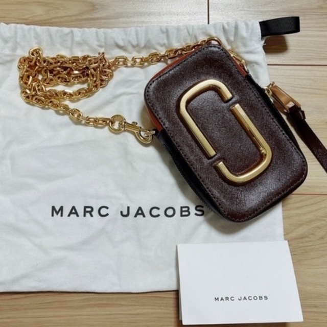 MARC JACOBS(マークジェイコブス)のMARC JAOCBS マークジェイコブス　チョコレートマルチ　　ホットショット レディースのバッグ(ショルダーバッグ)の商品写真