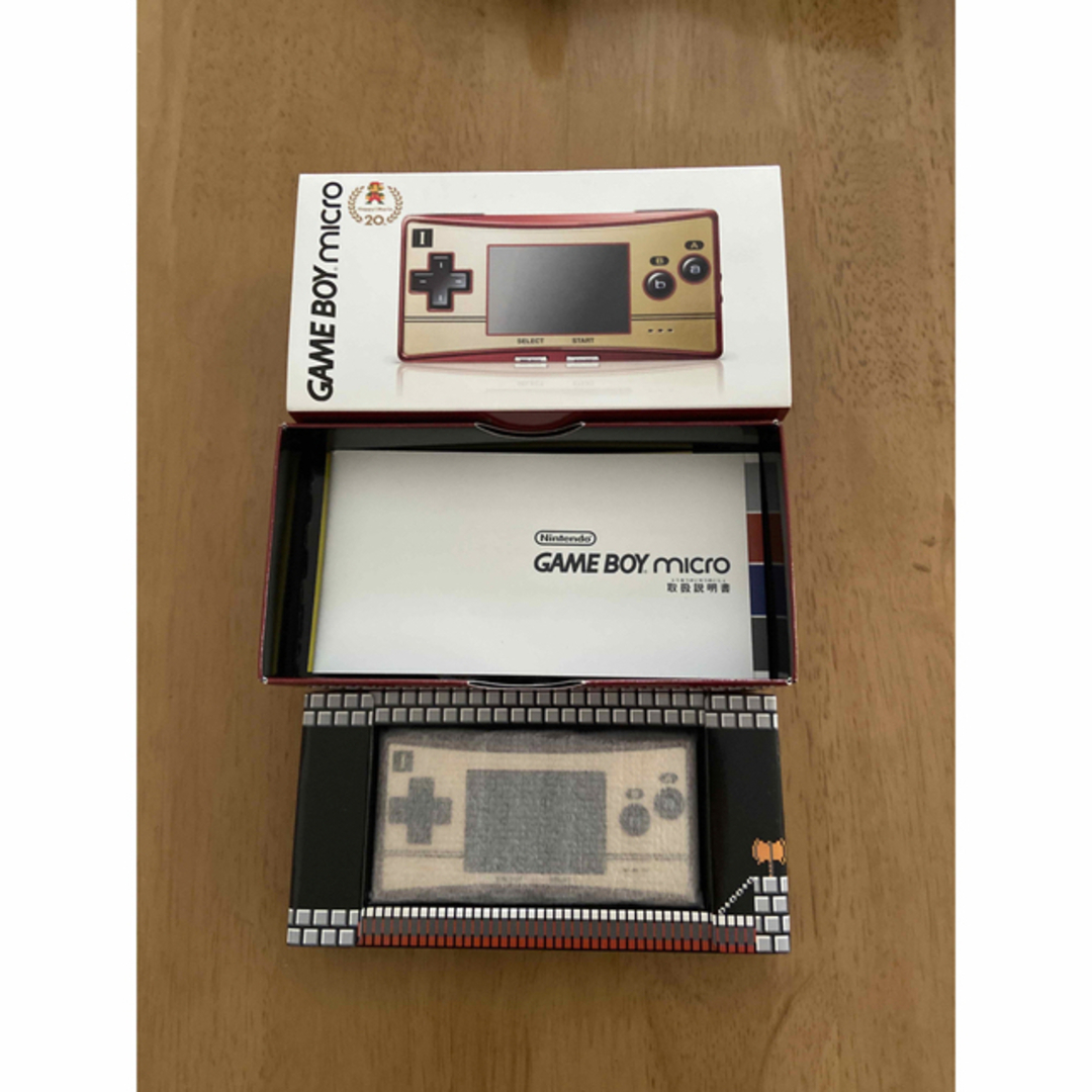 任天堂(ニンテンドウ)の【新品・未使用】GAMEBOY micro エンタメ/ホビーのゲームソフト/ゲーム機本体(携帯用ゲーム機本体)の商品写真