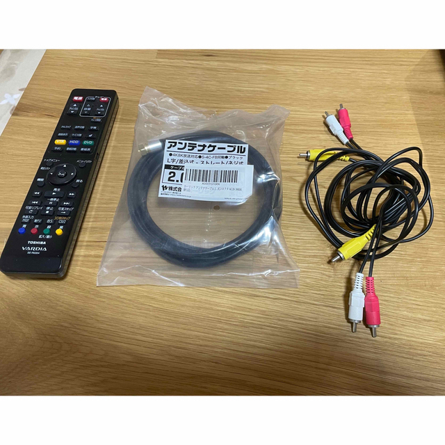 東芝(トウシバ)の【稀少品】東芝 VARDIA VHS&DVD一体型レコーダー スマホ/家電/カメラのテレビ/映像機器(DVDレコーダー)の商品写真