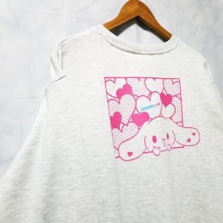 サンリオ(サンリオ)のSANRIO　シナモンロール　新品　トレーナー　シナモン　L(トレーナー/スウェット)