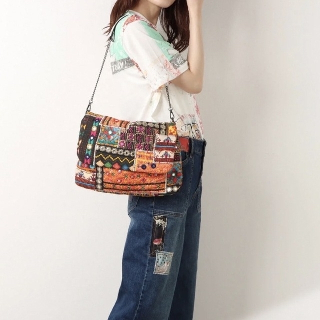 DESIGUAL(デシグアル)の新品✨定価15,900円　デシグアル　お洒落 ショルダーバッグ 　大特価‼️ レディースのバッグ(ショルダーバッグ)の商品写真