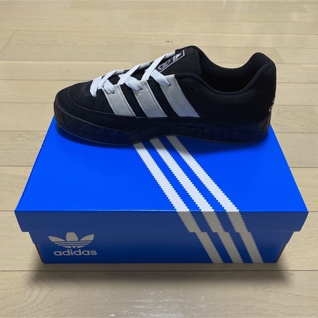 adidas(アディダス)のお好きな方へ！【新品】28.5cm アディダス アディマティック コアブラック メンズの靴/シューズ(スニーカー)の商品写真