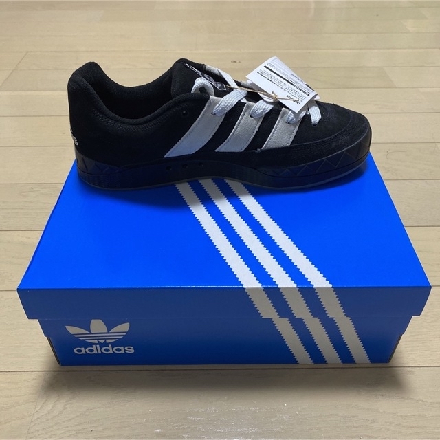 adidas(アディダス)のお好きな方へ！【新品】28.5cm アディダス アディマティック コアブラック メンズの靴/シューズ(スニーカー)の商品写真