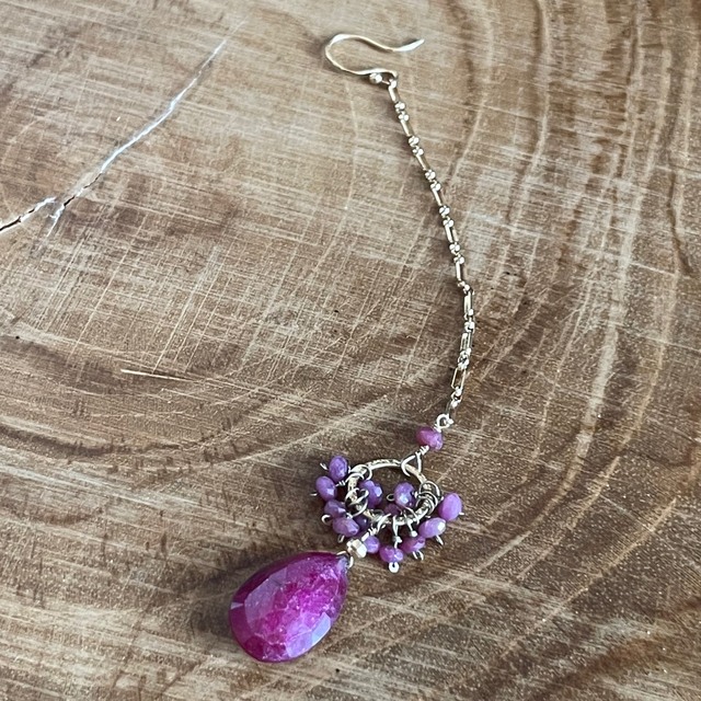 ピアス 男女兼用 H.P.FRANCE *ルビー片耳ピアス*Vasra Vasra