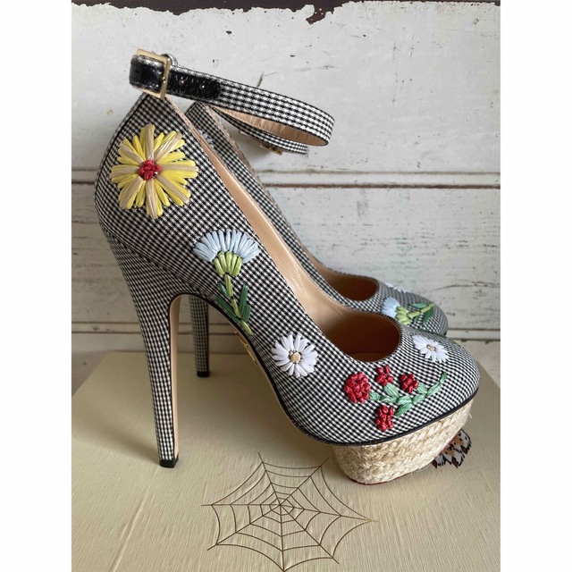 レディース【新品未使用】CHARLOTTE OLYMPIA ハイヒール