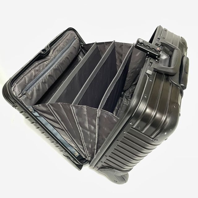 RIMOWA - 綺麗 廃盤 28L リモワ ステルス 黒 2輪 トパーズ アルミ ...