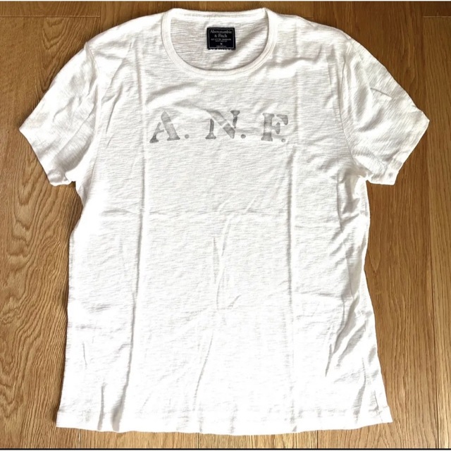 Abercrombie&Fitch(アバクロンビーアンドフィッチ)のアバクロ　Tシャツ　半袖　超美品 メンズのトップス(Tシャツ/カットソー(半袖/袖なし))の商品写真