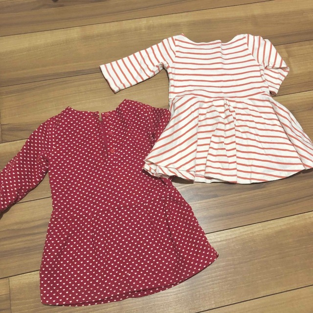 babyGAP(ベビーギャップ)の最終価格！秋冬春♡80サイズ♡長袖ワンピース2枚セット♡ハート＆ボーダー キッズ/ベビー/マタニティのベビー服(~85cm)(ワンピース)の商品写真