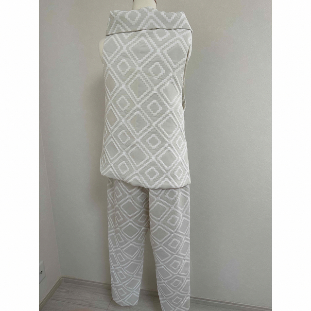 ISSEY MIYAKE(イッセイミヤケ)のイッセイミヤケコレクション　パンツスーツ（1142） レディースのフォーマル/ドレス(スーツ)の商品写真