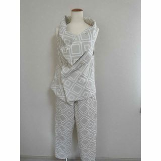 ISSEY MIYAKE(フォーマル/ドレス)のフリマアイテム一覧 ISSEY MIYAKE(フォーマル/ドレス)のフリマアイテム一覧