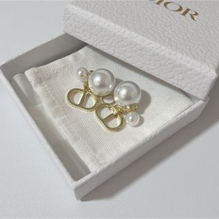 新品 Dior ディオール エレガント パールピアス | cargo.sa