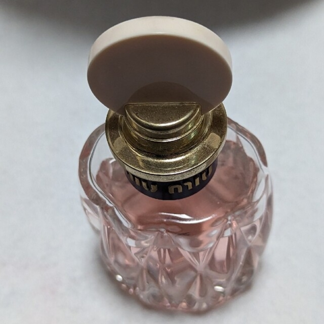 miumiu(ミュウミュウ)のミュウミュウローロゼオードトワレ100ml コスメ/美容の香水(香水(女性用))の商品写真