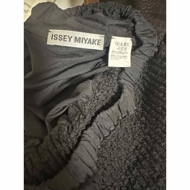 ISSEY MIYAKE(イッセイミヤケ)の2022イッセイミヤケ　サマードレス未使用品（1147） レディースのフォーマル/ドレス(ロングドレス)の商品写真