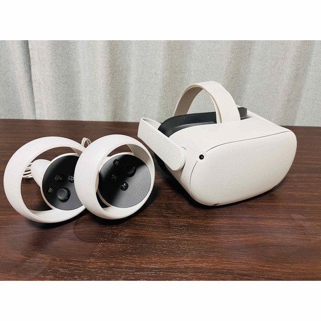 【美品】Oculus Quest 2 (Meta Quest 2) 128GB エンタメ/ホビーのゲームソフト/ゲーム機本体(家庭用ゲーム機本体)の商品写真