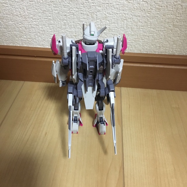 High Grade（BANDAI）(ハイグレード)のガンダムルブリス　完成品 エンタメ/ホビーのおもちゃ/ぬいぐるみ(模型/プラモデル)の商品写真