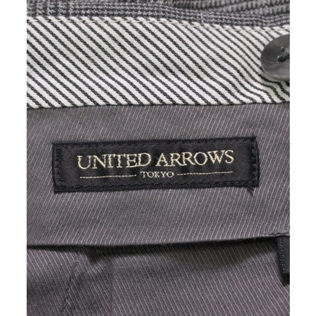 UNITED ARROWS(ユナイテッドアローズ)のUNITED ARROWS スラックス 50(XL位) グレーx黒(チェック) 【古着】【中古】 メンズのパンツ(スラックス)の商品写真