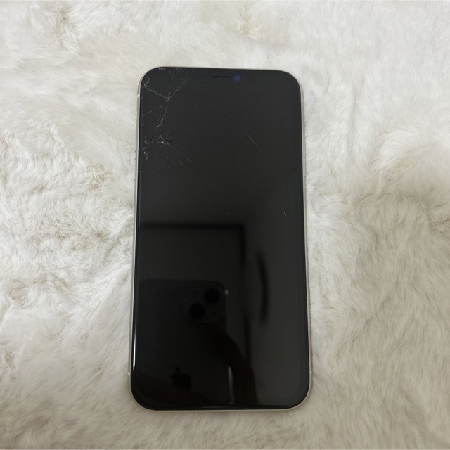 iPhone(アイフォーン)のiPhone11 本体のみ スマホ/家電/カメラのスマートフォン/携帯電話(スマートフォン本体)の商品写真