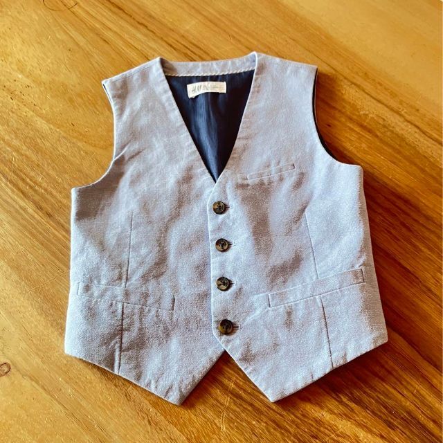 ZARA KIDS(ザラキッズ)の小物付き　ザラ　ZARA キッズスーツ　6歳　パーティー　結婚式　入学式　120 キッズ/ベビー/マタニティのキッズ服男の子用(90cm~)(ドレス/フォーマル)の商品写真