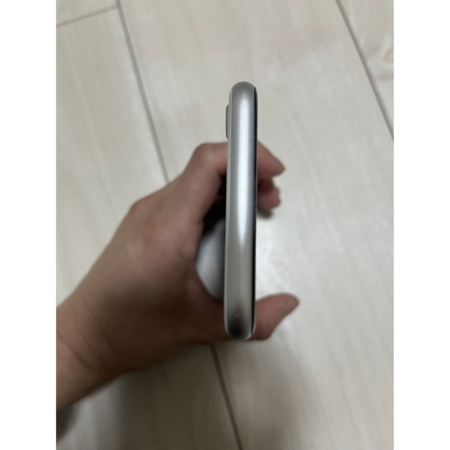 iPhone SE 第2世代 (SE2) ホワイト 64 GB SIMフリーiPhone