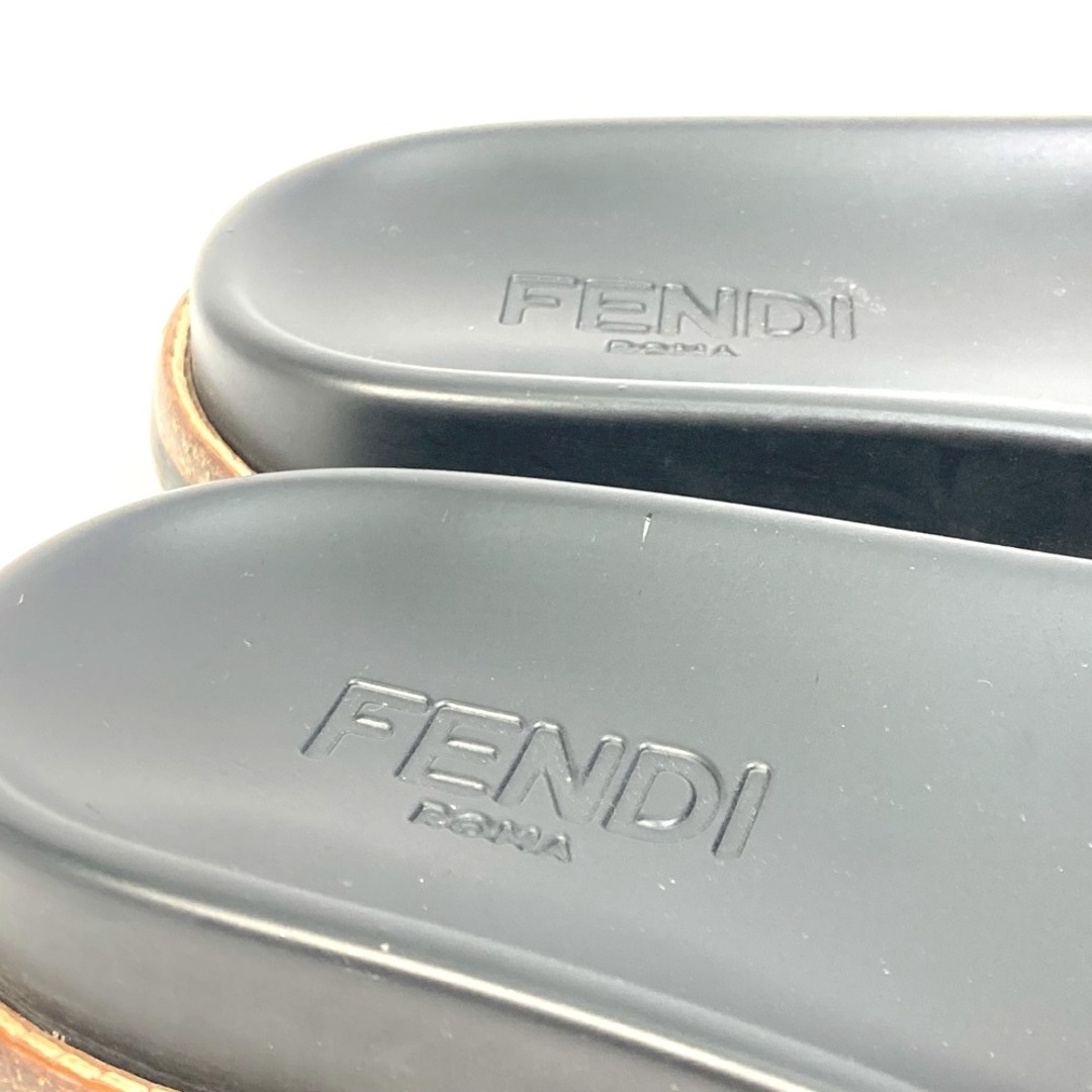 FENDI(フェンディ)のフェンディ FENDI ロゴ 7X1148 フラットサンダル 靴 サンダル ラバー ブラック メンズの靴/シューズ(サンダル)の商品写真