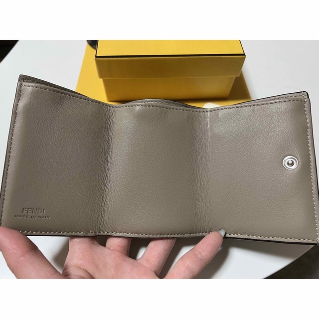 FENDI ピーカブー　マイクロ　三つ折り財布