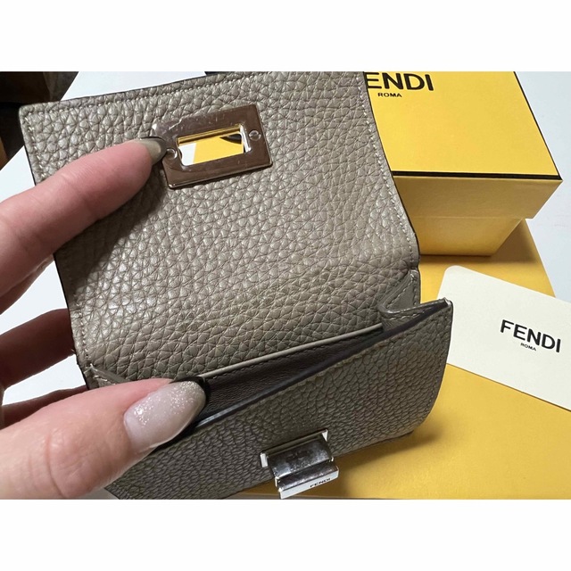 FENDI - FENDI ピーカブー マイクロ 三つ折り財布の通販 by じゃむ's