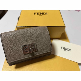 FENDI - FENDI ピーカブー マイクロ 三つ折り財布の通販 by じゃむ's