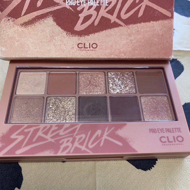 CLIO(クリオ)のCLIO クリオ プロアイパレット #04 Street Brick コスメ/美容のベースメイク/化粧品(アイシャドウ)の商品写真