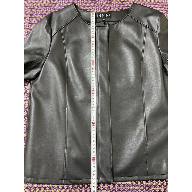INDIVI(インディヴィ)のフェイクレザー　ライダージャケット　黒 レディースのジャケット/アウター(ライダースジャケット)の商品写真
