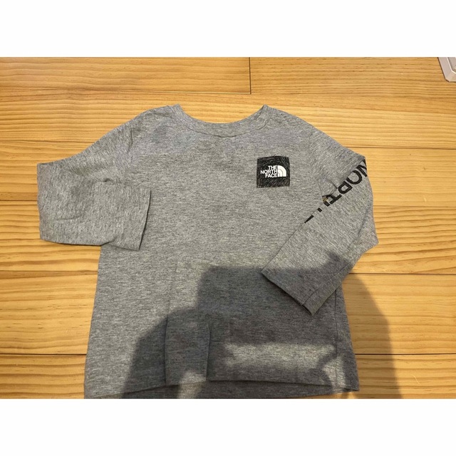 THE NORTH FACE(ザノースフェイス)のロンT100 キッズ/ベビー/マタニティのキッズ服女の子用(90cm~)(Tシャツ/カットソー)の商品写真