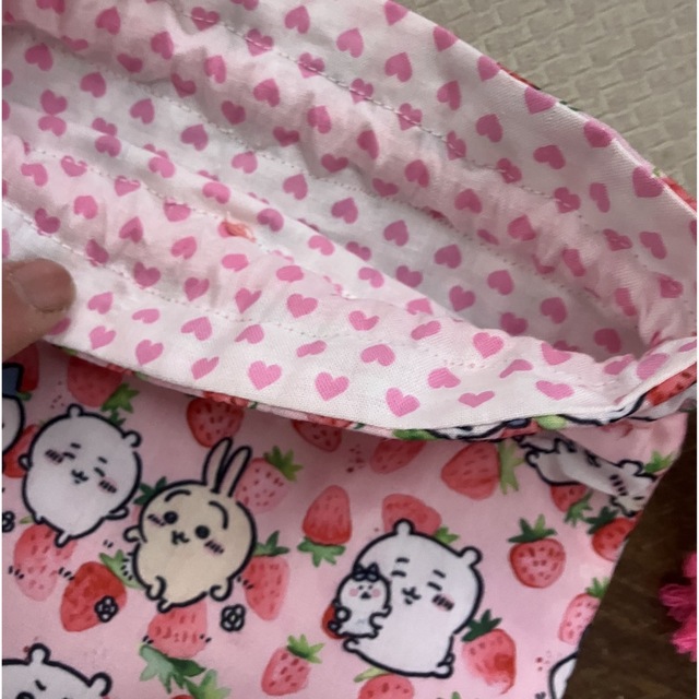 新品　未使用　ハンドメイド　ちいかわ　ちぃかわ　巾着袋　給食袋　女の子　ピンク　 ハンドメイドのキッズ/ベビー(外出用品)の商品写真