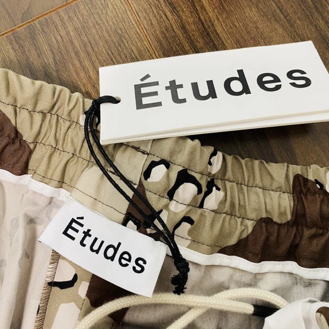 etudes エチュード　新品　未使用　パンツ　迷彩　テーパード　カモフラージュ