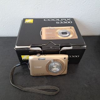 ニコン(Nikon)のNikon COOLPIX スイートゴールド 《箱付き》(コンパクトデジタルカメラ)