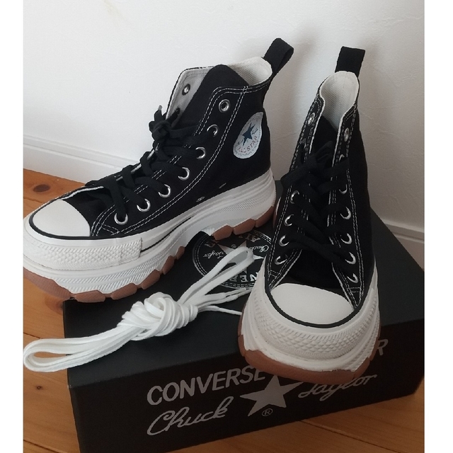 CONVERSE(コンバース)の入手困難  CONVERSEトレックウェーブハイカット希少サイズ23・5cm レディースの靴/シューズ(スニーカー)の商品写真