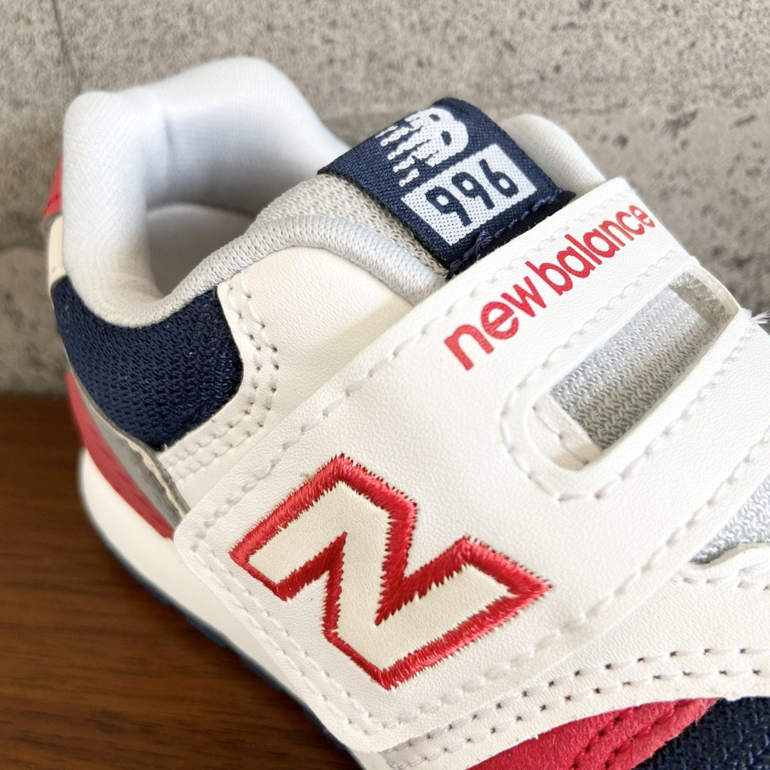 New Balance(ニューバランス)の【新品】15センチ ホワイト×イエロー ニューバランス スニーカー キッズ キッズ/ベビー/マタニティのキッズ靴/シューズ(15cm~)(スニーカー)の商品写真