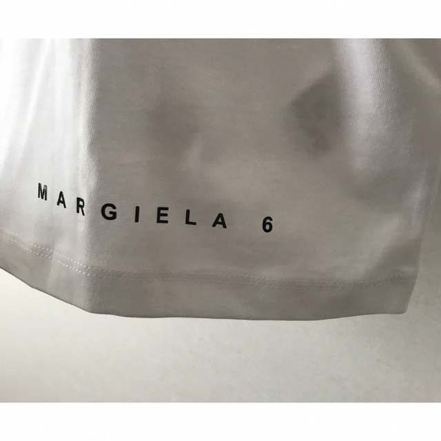 MM6 - MM6 メゾンマルジェラ・Tシャツ・白・ロゴ・左裾・サイズM