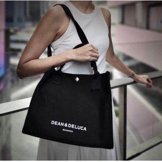 ディーンアンドデルーカ(DEAN & DELUCA)のBLACK BROOKLYN TOTE BAG SQUARE BLACK(ショルダーバッグ)