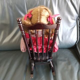 クリスティナ人形ドールチェア付きです!の通販 by エントリー's shop