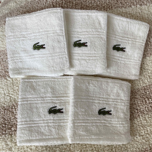 LACOSTE(ラコステ)の新品未使用 ラコステ 5枚セット タオルハンカチ ミニタオル ハンドタオル レディースのファッション小物(ハンカチ)の商品写真