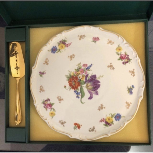 大皿 洋食器 陶器 ドイツ製  花 金 盛り皿 フプレート  ケーキサーバー付き