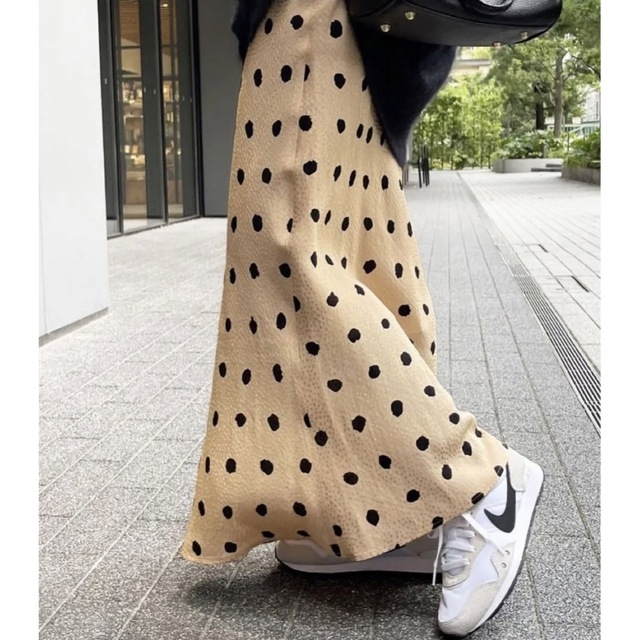Spick & Span(スピックアンドスパン)の新品未使用 スピックアンドスパン ドット柄 マーメイドマキシスカート ロング レディースのスカート(ロングスカート)の商品写真