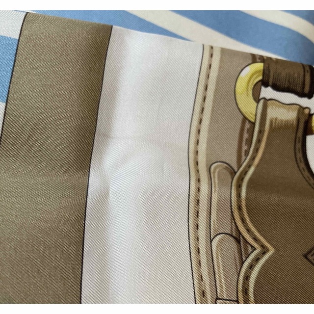 Hermes(エルメス)の個人的超おすすめ柄　エルメス　スカーフ　カレ90 レディースのファッション小物(バンダナ/スカーフ)の商品写真