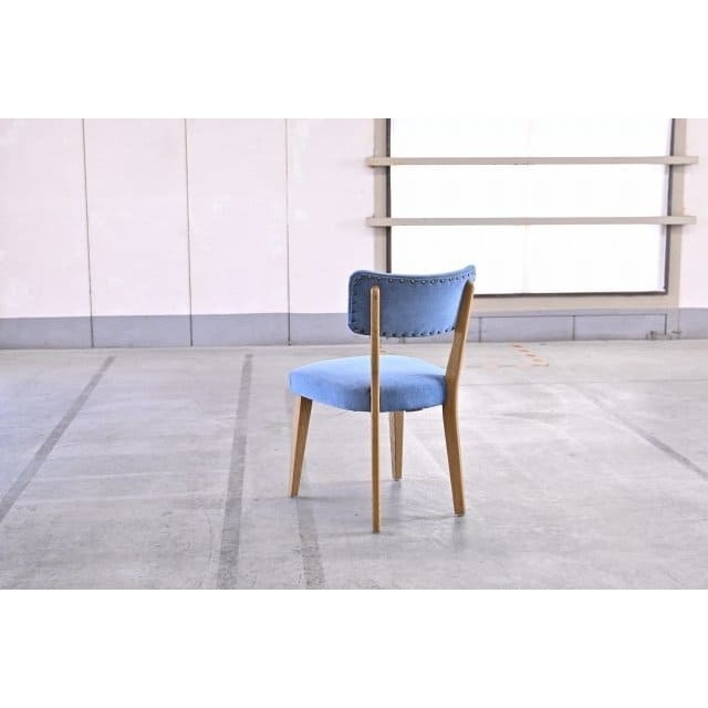 HAY hutte/ハイヒュッテ 4万「LYON CHAIR/リヨンチェア」ダイニングチェア オーク材 ファブリック 鋲打ち スタッズ 椅子 青【家具/インテリア/USED家具ユーズド家具/リサイクル】