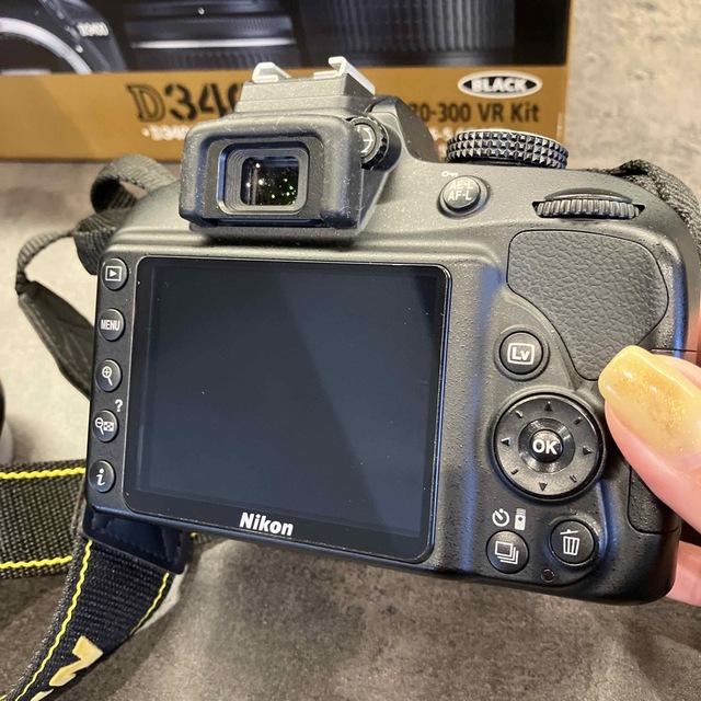 Nikon(ニコン)のニコン　D3400ダブルズームキット スマホ/家電/カメラのカメラ(デジタル一眼)の商品写真