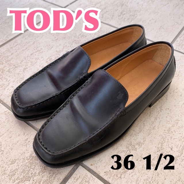 TOD【Tod’s】レディースローファー　スリッポン　高級ブランド　シンプルロゴ入り