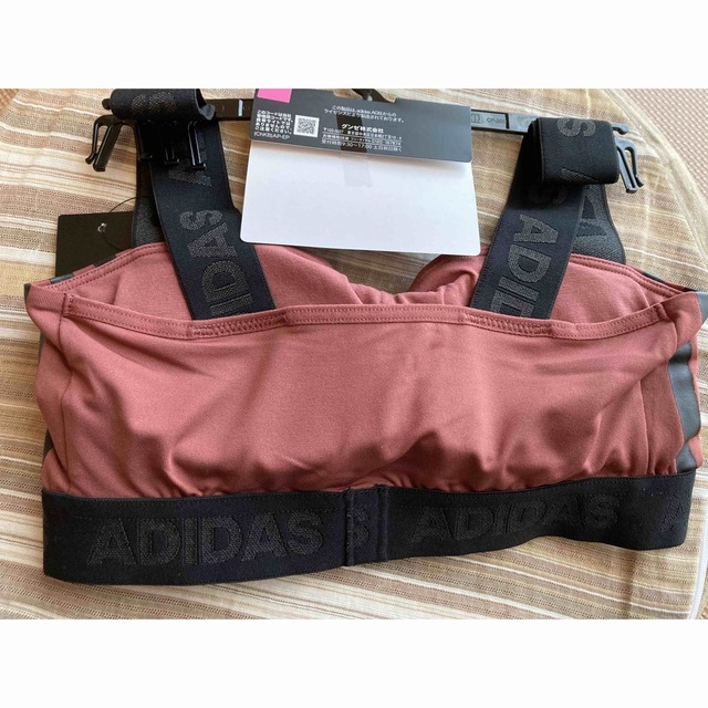 adidas(アディダス)のadidasハーフトップM新品 レディースの下着/アンダーウェア(その他)の商品写真