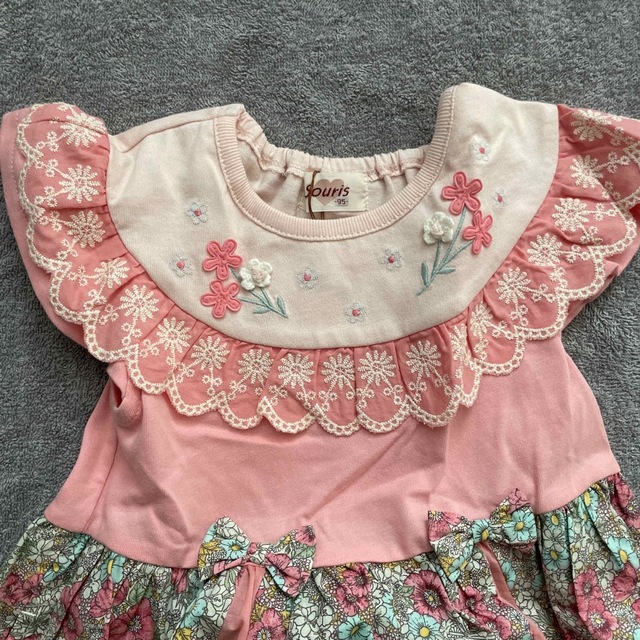 キッズ　ワンピース キッズ/ベビー/マタニティのキッズ服女の子用(90cm~)(ワンピース)の商品写真