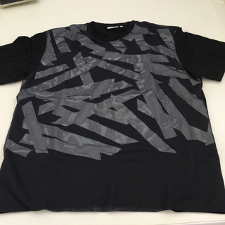 カルバンクライン(Calvin Klein)のCalvin Klein デザインTシャツ黒　(Tシャツ/カットソー(半袖/袖なし))